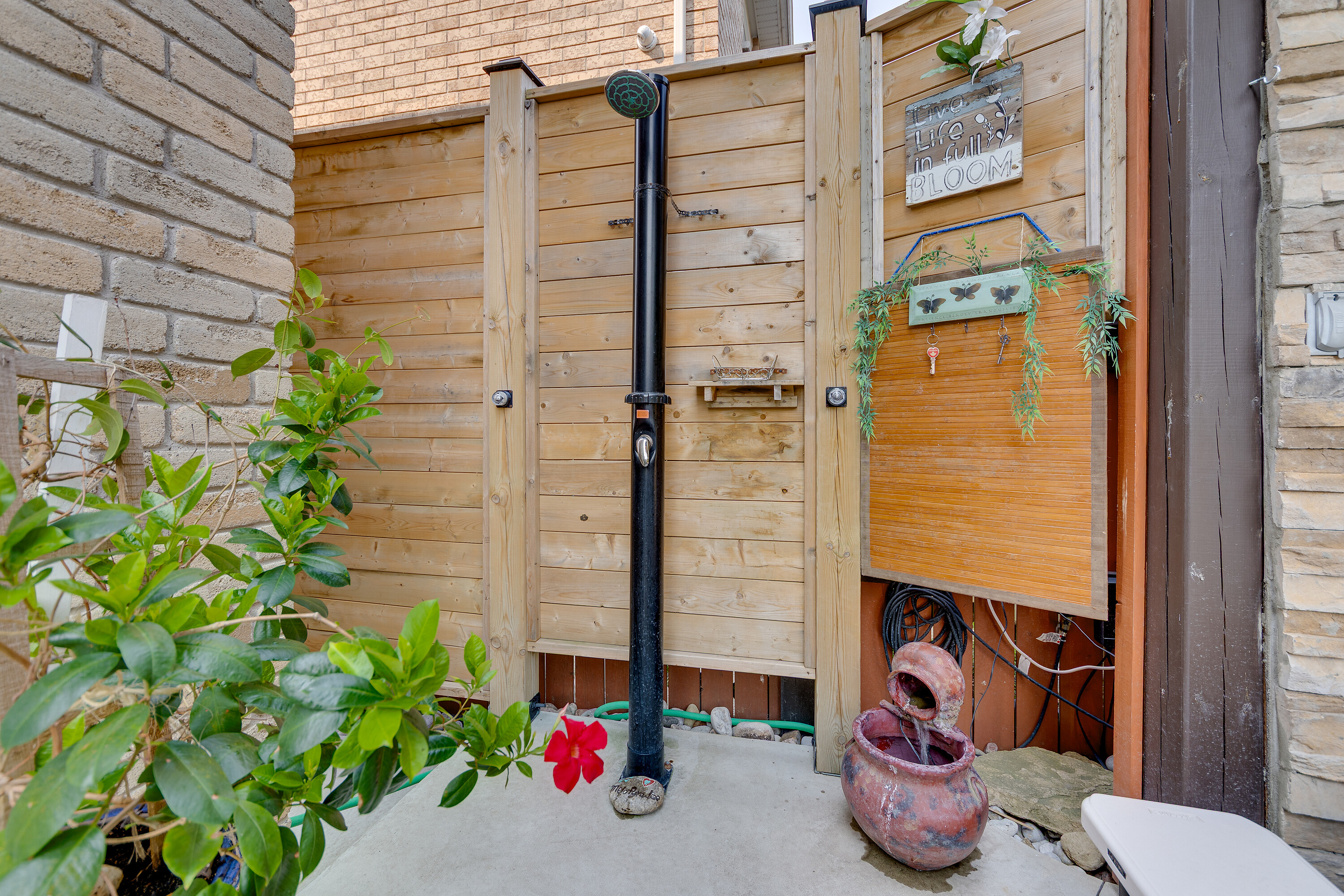  Meticulously Designed Home - 物件實景