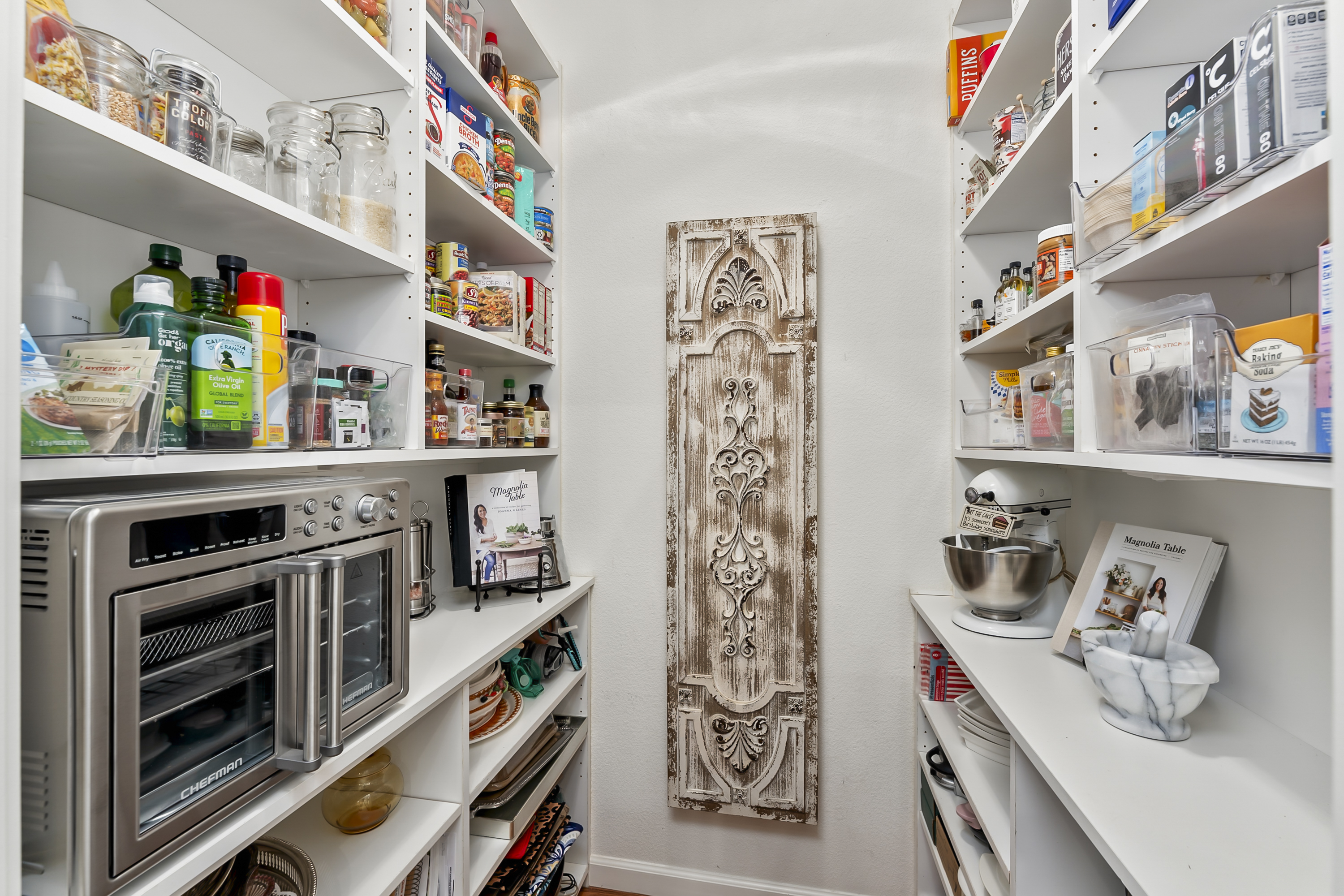  Thoughtfully Designed Living with Income Potential - 物件實景