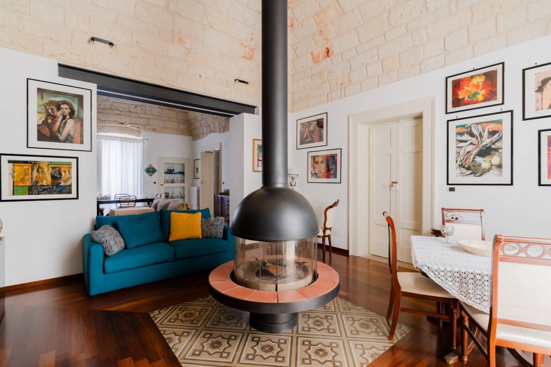 Mola di Bari, Bari, 70042, IT, 4 Bedrooms Bedrooms, ,5 BathroomsBathrooms,Residential,For Sale,1847182