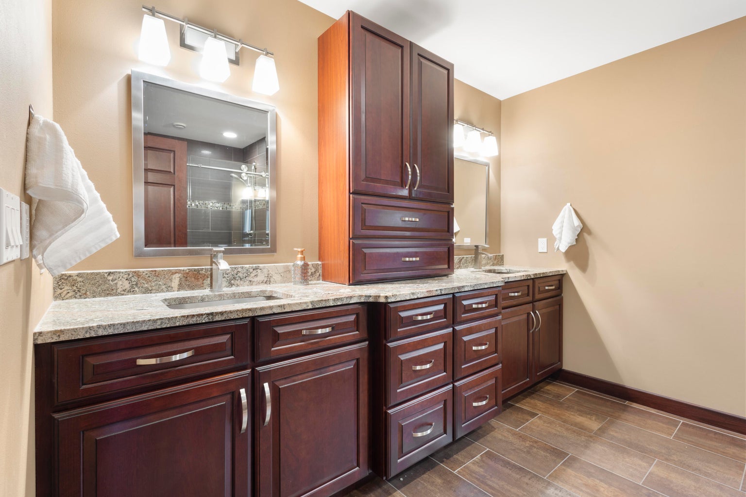 Brookings, South Dakota, 57006, United States, 5 Bedrooms Bedrooms, ,1 BathroomBathrooms,Residential,For Sale,1924534