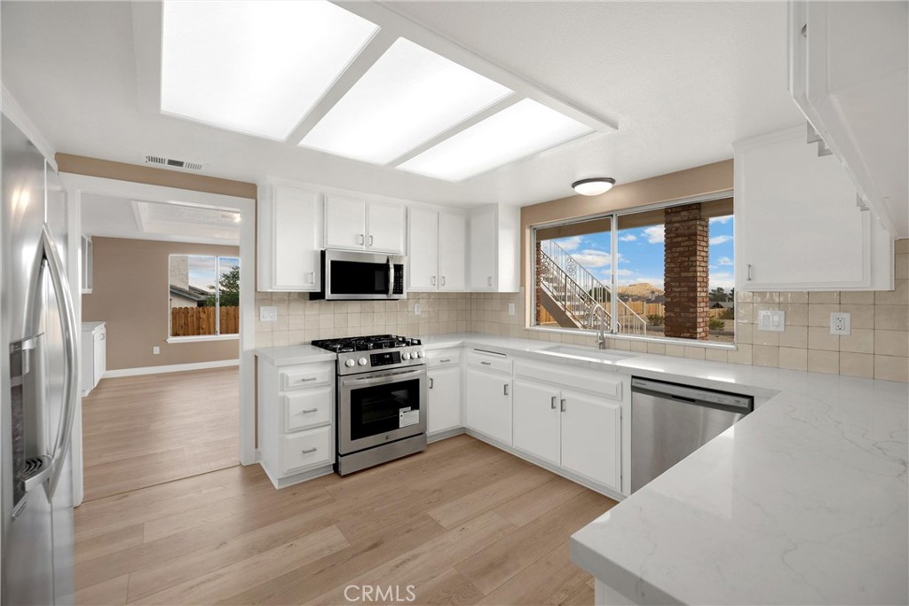 Apple Valley, California, 92307, United States, 5 Bedrooms Bedrooms, ,3 BathroomsBathrooms,Residential,For Sale,2013533