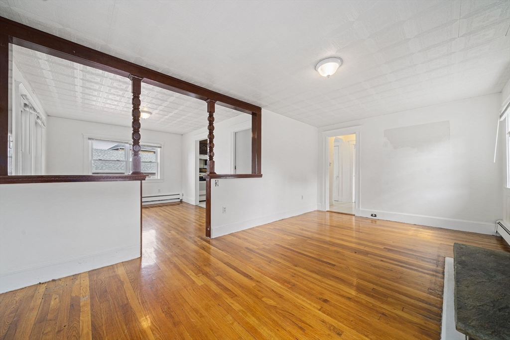 Quincy, Massachusetts, 02169, United States, 3 Bedrooms Bedrooms, ,2 BathroomsBathrooms,Residential,For Sale,1951174