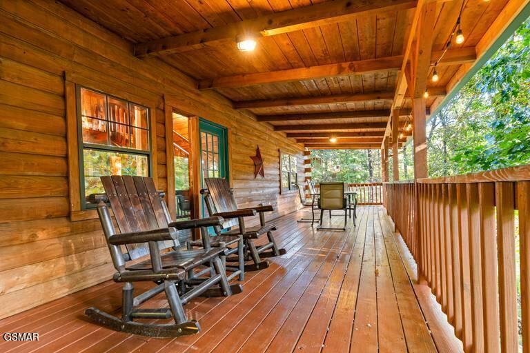 Sevierville, Tennessee, 37876, United States, 2 Bedrooms Bedrooms, ,4 BathroomsBathrooms,Residential,For Sale,2019046