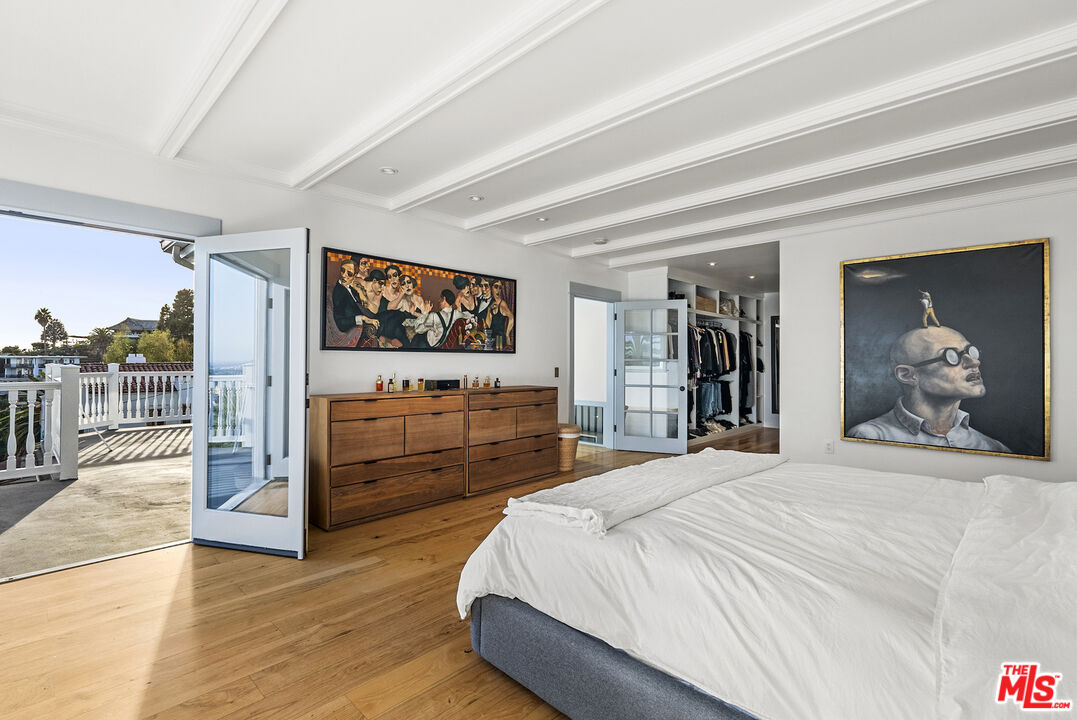 Los Angeles, California, 90068, United States, 3 Bedrooms Bedrooms, ,3 BathroomsBathrooms,Residential,For Sale,1794796
