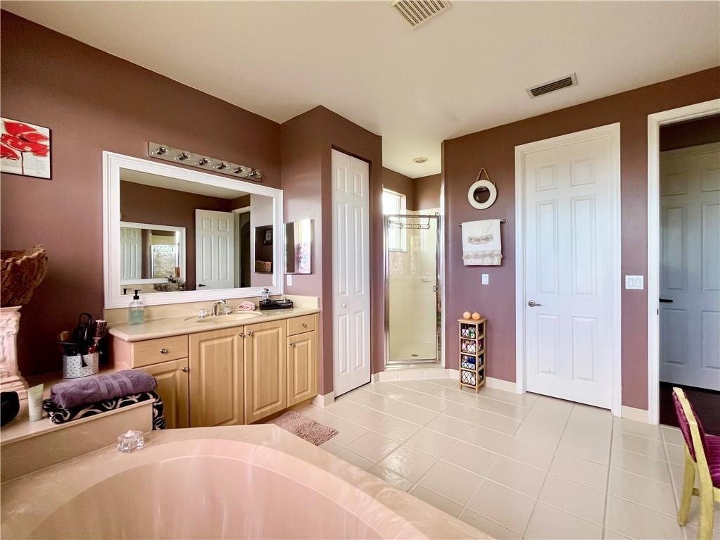 Vero Beach, Florida, 32968, United States, 4 Bedrooms Bedrooms, ,3 BathroomsBathrooms,Residential,For Sale,1882552