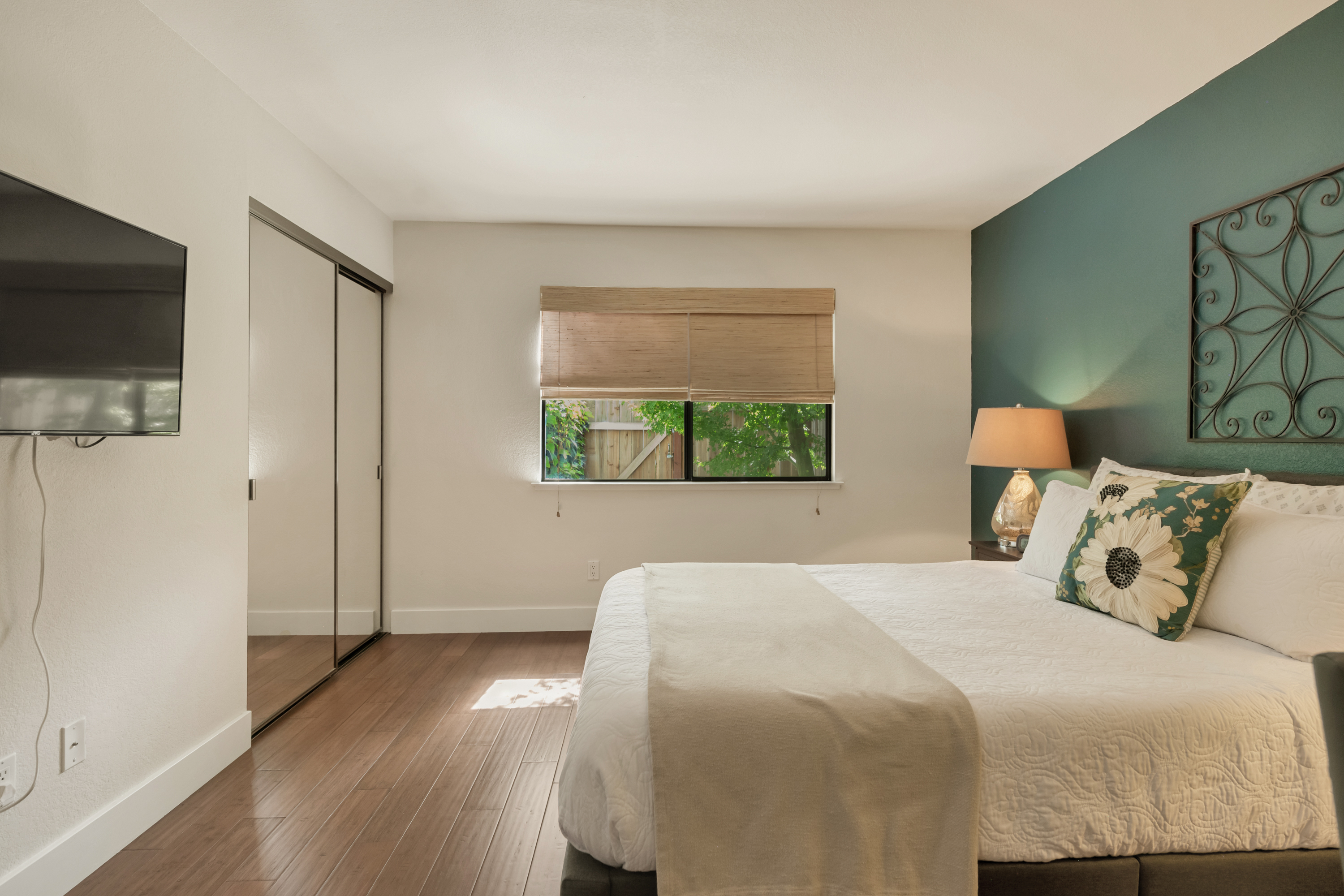  225 2nd St E #7 - 物件實景