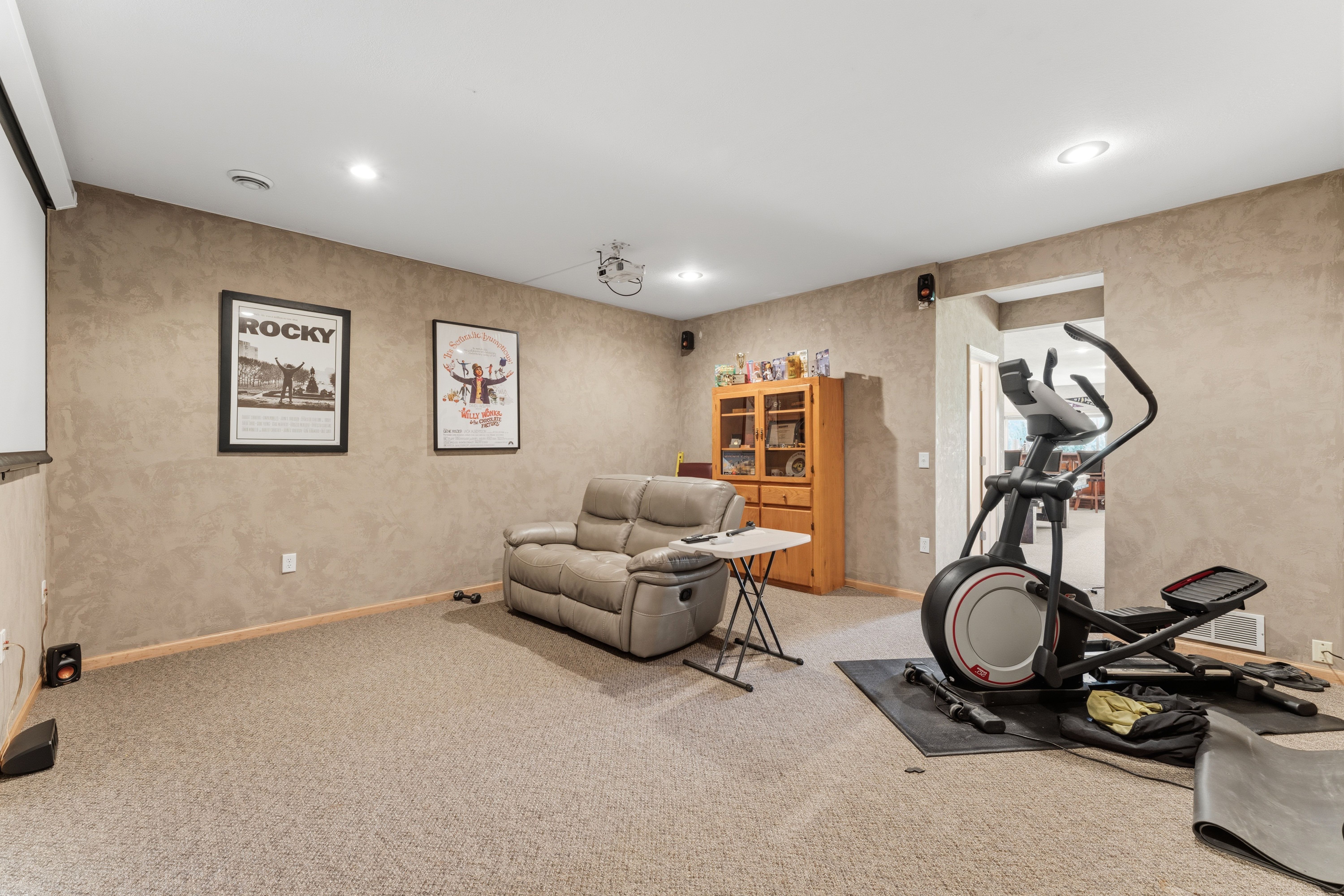  Golf Course Retreat With Entertainer’s Dream Walkout Basement - 物件實景