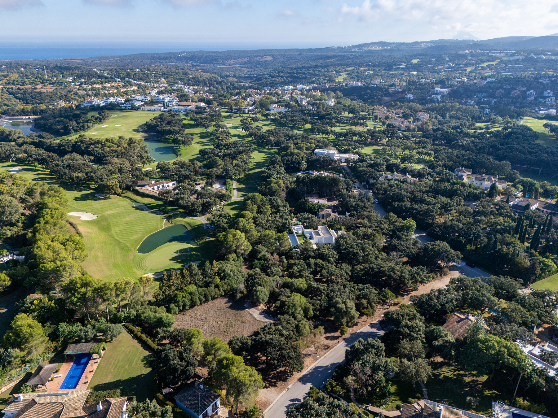  Expansive frontline golf plot beside Valderrama