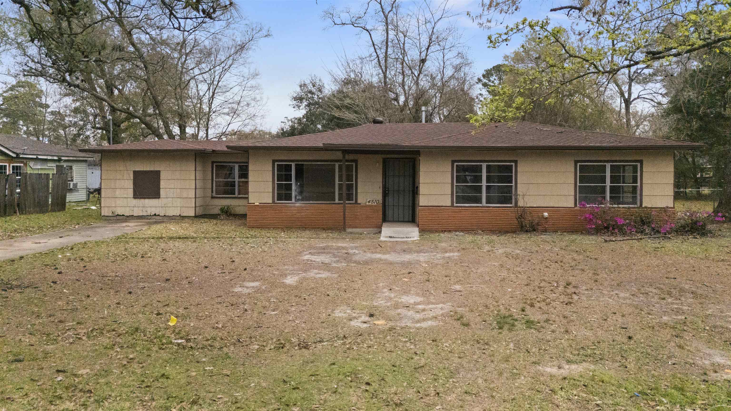 El Paso St, Beaumont, TX 77703