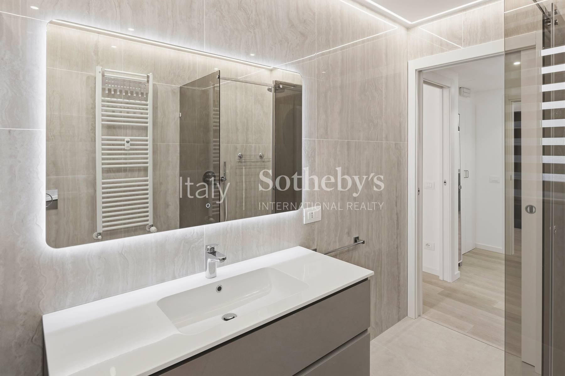  Bright renovated apartment just a few steps from the Arena - 物件實景