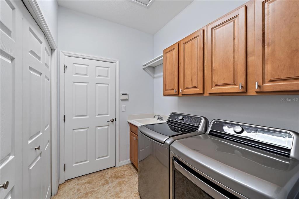 Bradenton, Florida, 34212, United States, 3 Bedrooms Bedrooms, ,2 BathroomsBathrooms,Residential,For Sale,1927218