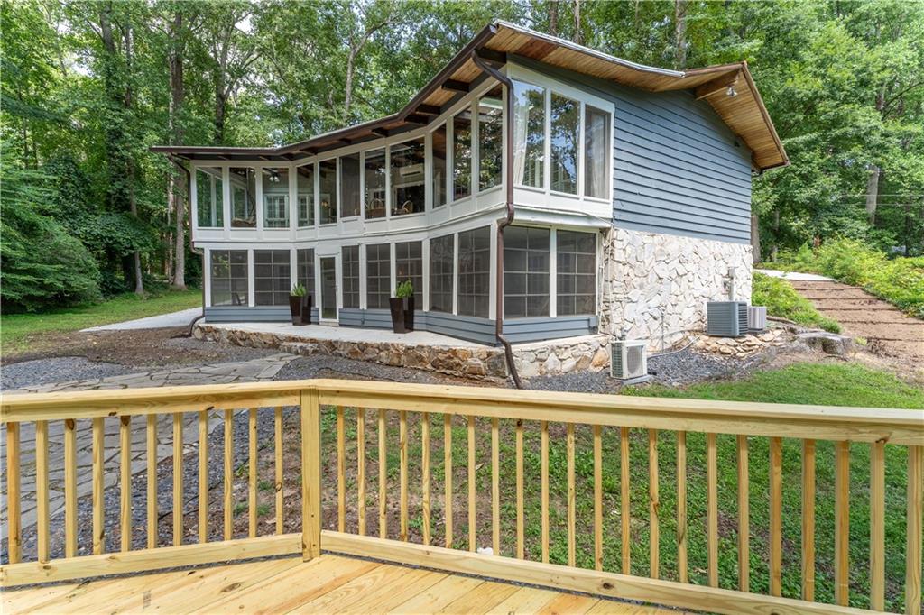 Smyrna, Georgia, 30082, United States, 4 Bedrooms Bedrooms, ,3 BathroomsBathrooms,Residential,For Sale,1933423