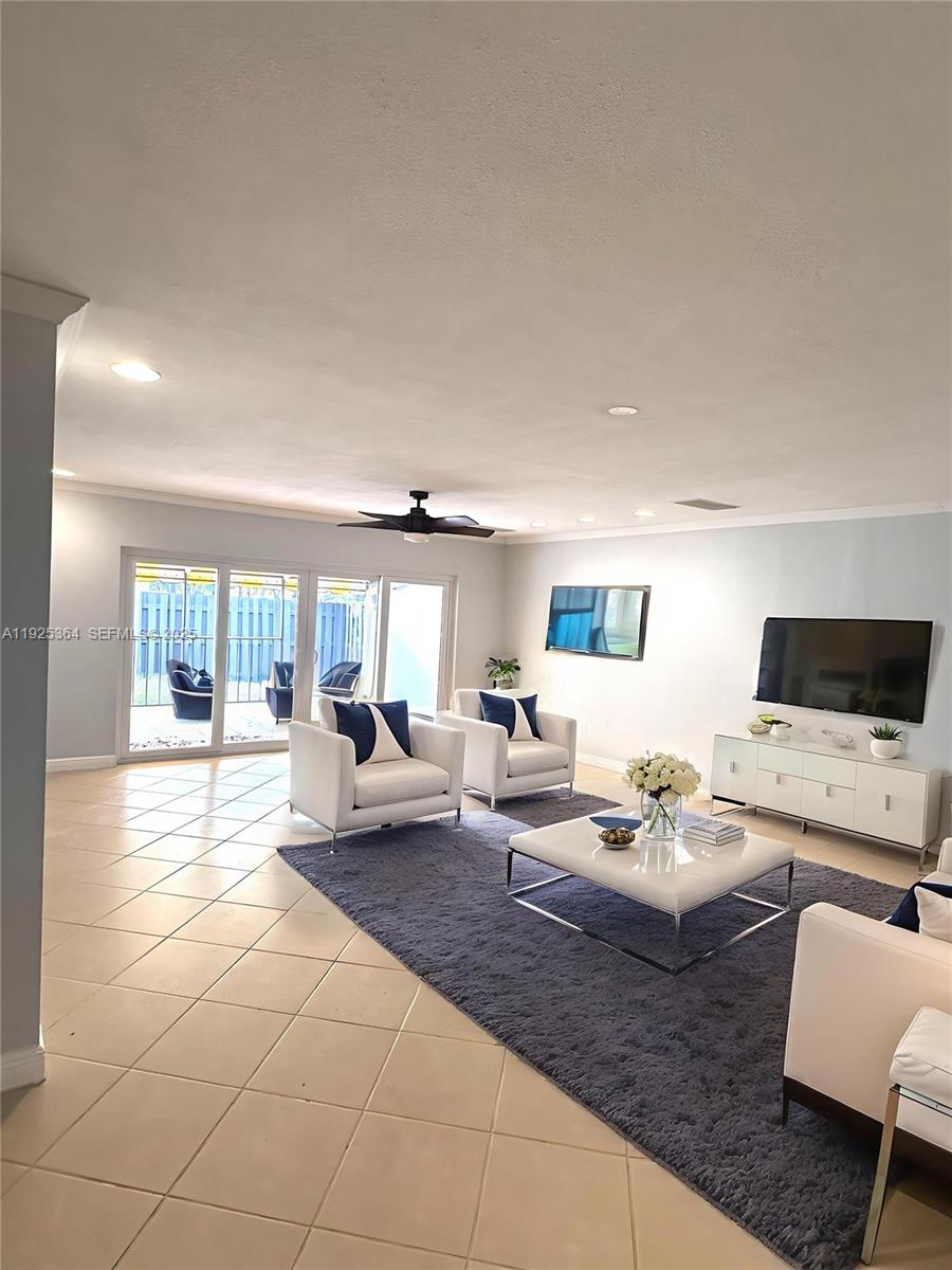 Miami Lakes, Florida, 33014, United States, 2 Bedrooms Bedrooms, ,2 BathroomsBathrooms,Residential,For Sale,2003044