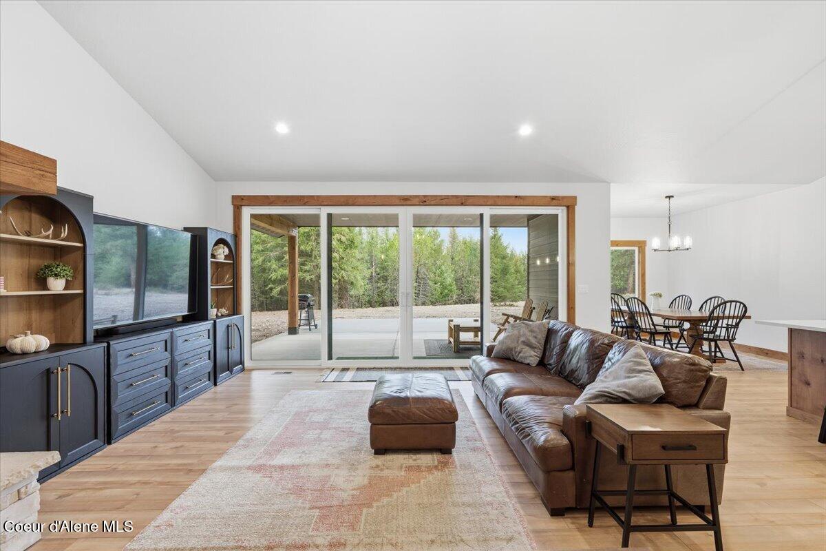 Oldtown, Idaho, 83822, United States, 5 Bedrooms Bedrooms, ,4 BathroomsBathrooms,Residential,For Sale,1992429