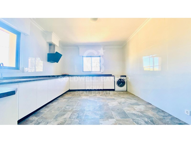 Alicante, l'Alf?s del Pi, Alfaz del Pi Pueblo-Urb, l'Alfàs del Pi, Comunidad Valenciana, 03580, ES, 7 Bedrooms Bedrooms, ,4 BathroomsBathrooms,Residential,For Sale,Alicante, l'Alf?s del Pi, Alfaz del Pi Pueblo-Urb,1603001