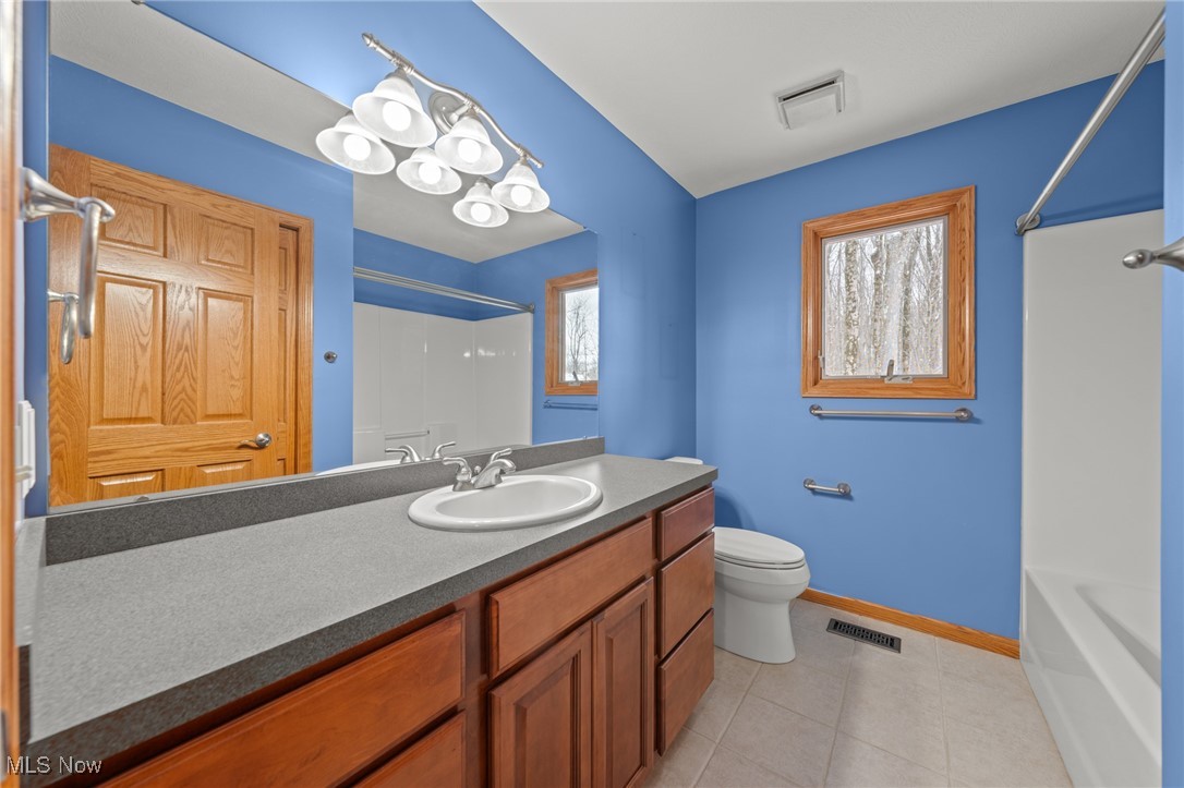 Chardon, Ohio, 44024, United States, 4 Bedrooms Bedrooms, ,3 BathroomsBathrooms,Residential,For Sale,2006450