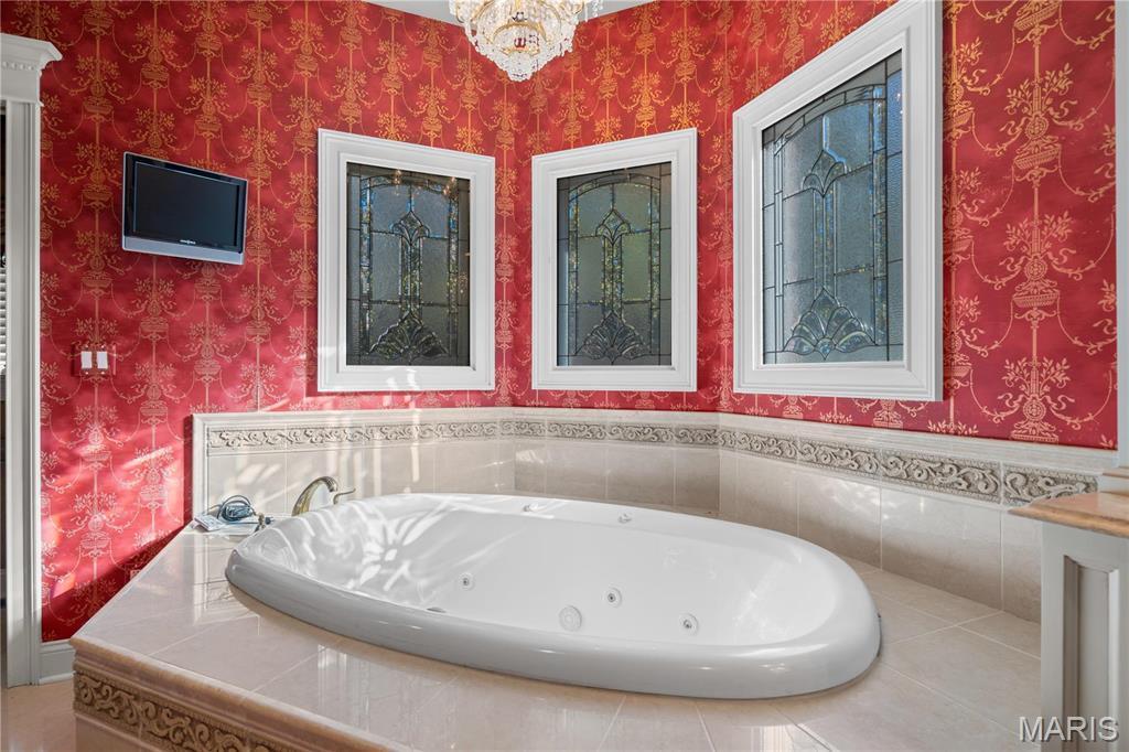 Charleston, Missouri, 63834, United States, 5 Bedrooms Bedrooms, ,4 BathroomsBathrooms,Residential,For Sale,1938215
