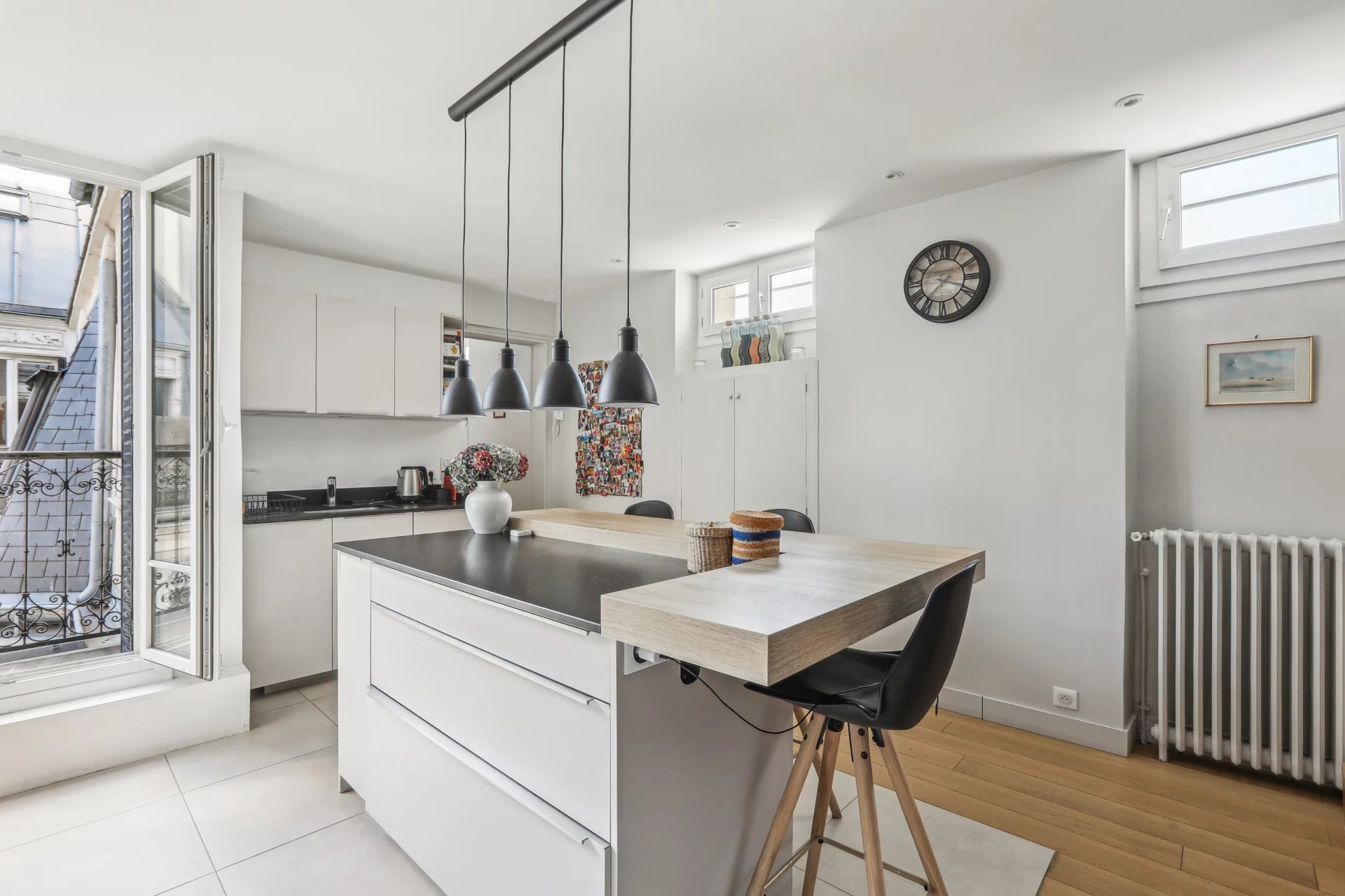 Paris 6th, Île-de-France, 75006, FR, 3 Bedrooms Bedrooms, ,3 BathroomsBathrooms,Residential,For Sale,1828205