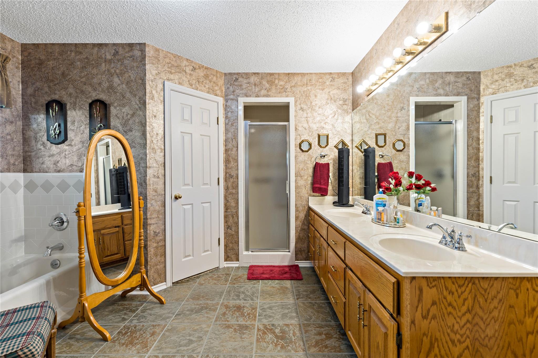 Cla, Texas, 75550, United States, 3 Bedrooms Bedrooms, ,3 BathroomsBathrooms,Residential,For Sale,1879365