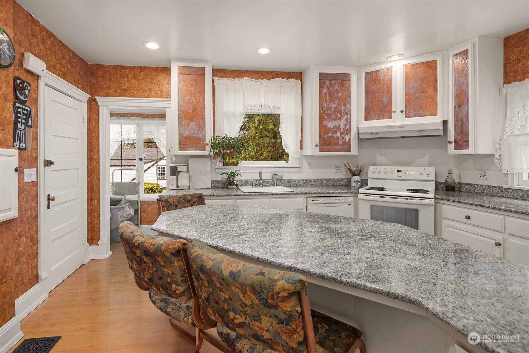 Seattle, Washington, 98112, United States, 3 Bedrooms Bedrooms, ,4 BathroomsBathrooms,Residential,For Sale,1700239