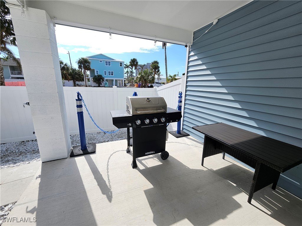 Fort Myers Beach, Florida, 33931, United States, 3 Bedrooms Bedrooms, ,2 BathroomsBathrooms,Residential,For Sale,1895274