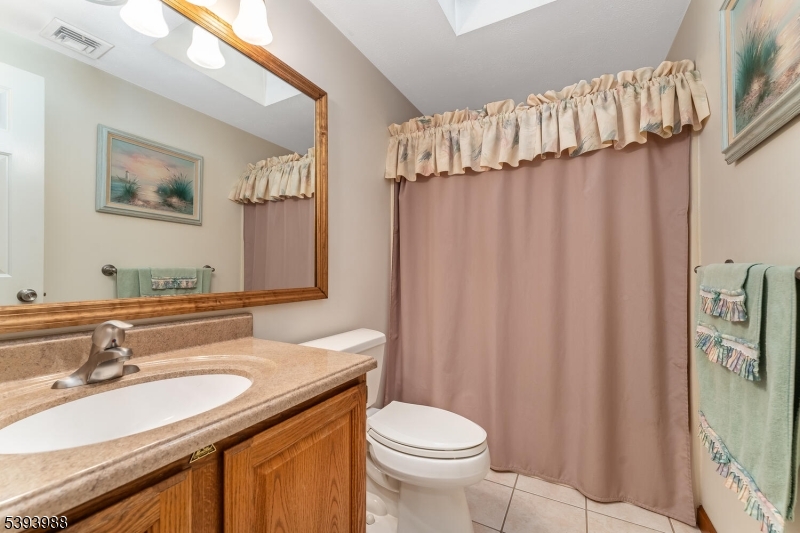 Newton, New Jersey, 07860, United States, 3 Bedrooms Bedrooms, ,3 BathroomsBathrooms,Residential,For Sale,1980842