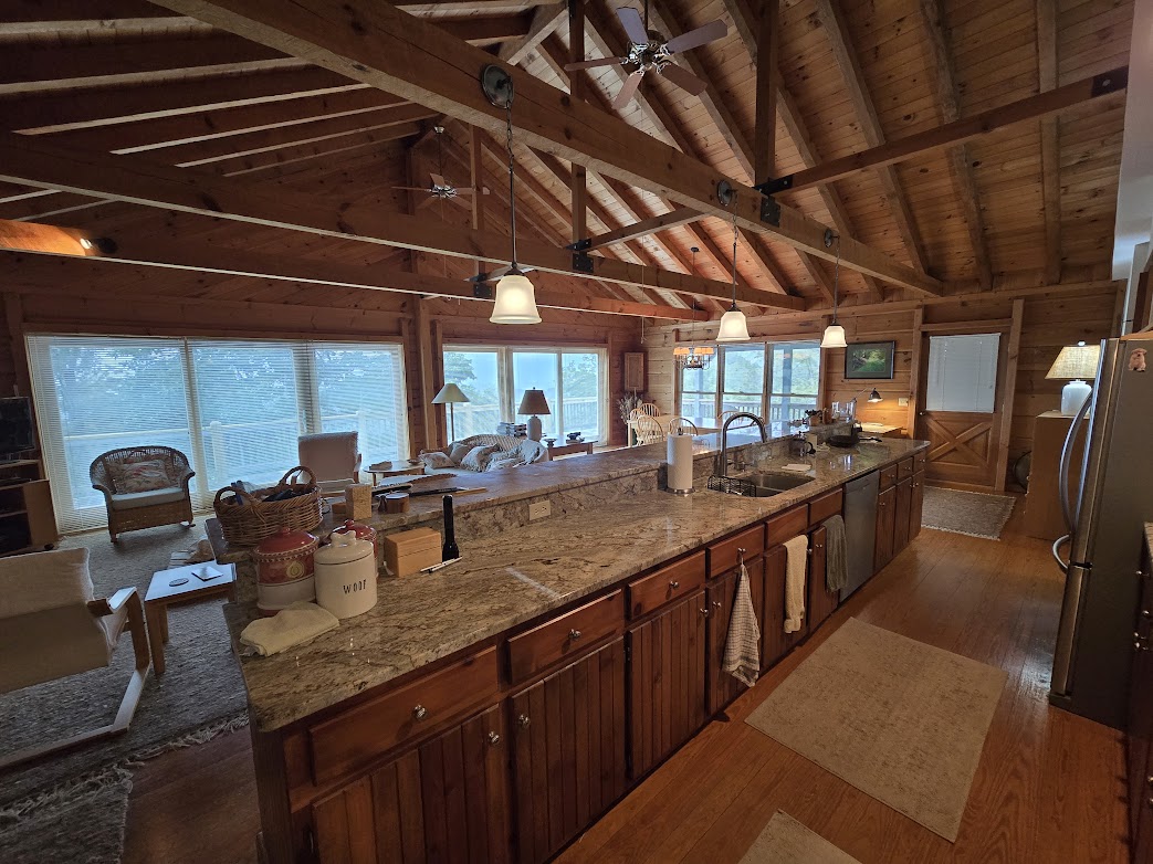 Warrensville, North Carolina, 28693, United States, 2 Bedrooms Bedrooms, ,2 BathroomsBathrooms,Residential,For Sale,1982340