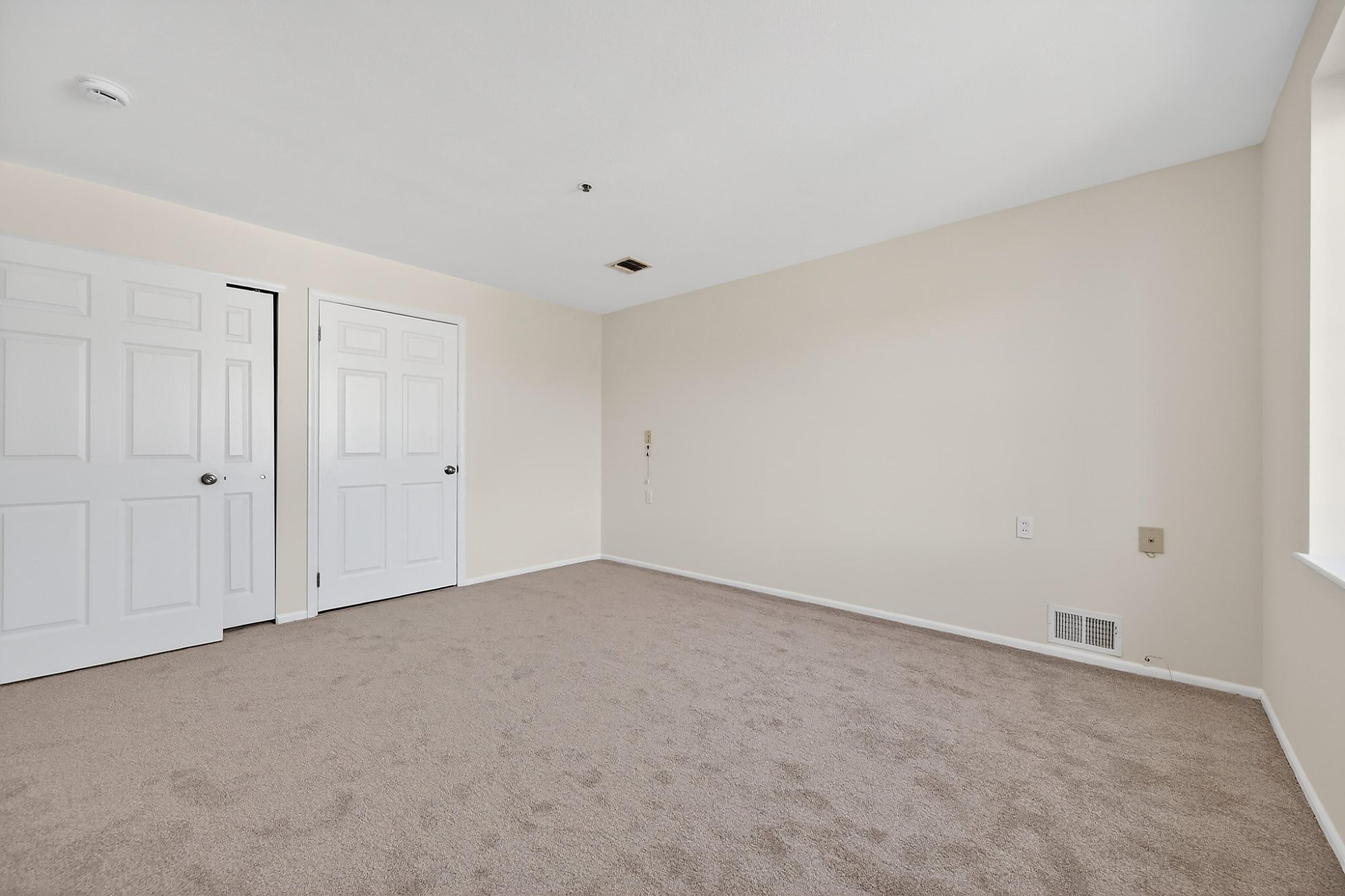  54 School Street, Westbury, NY, 11590 - 物件實景