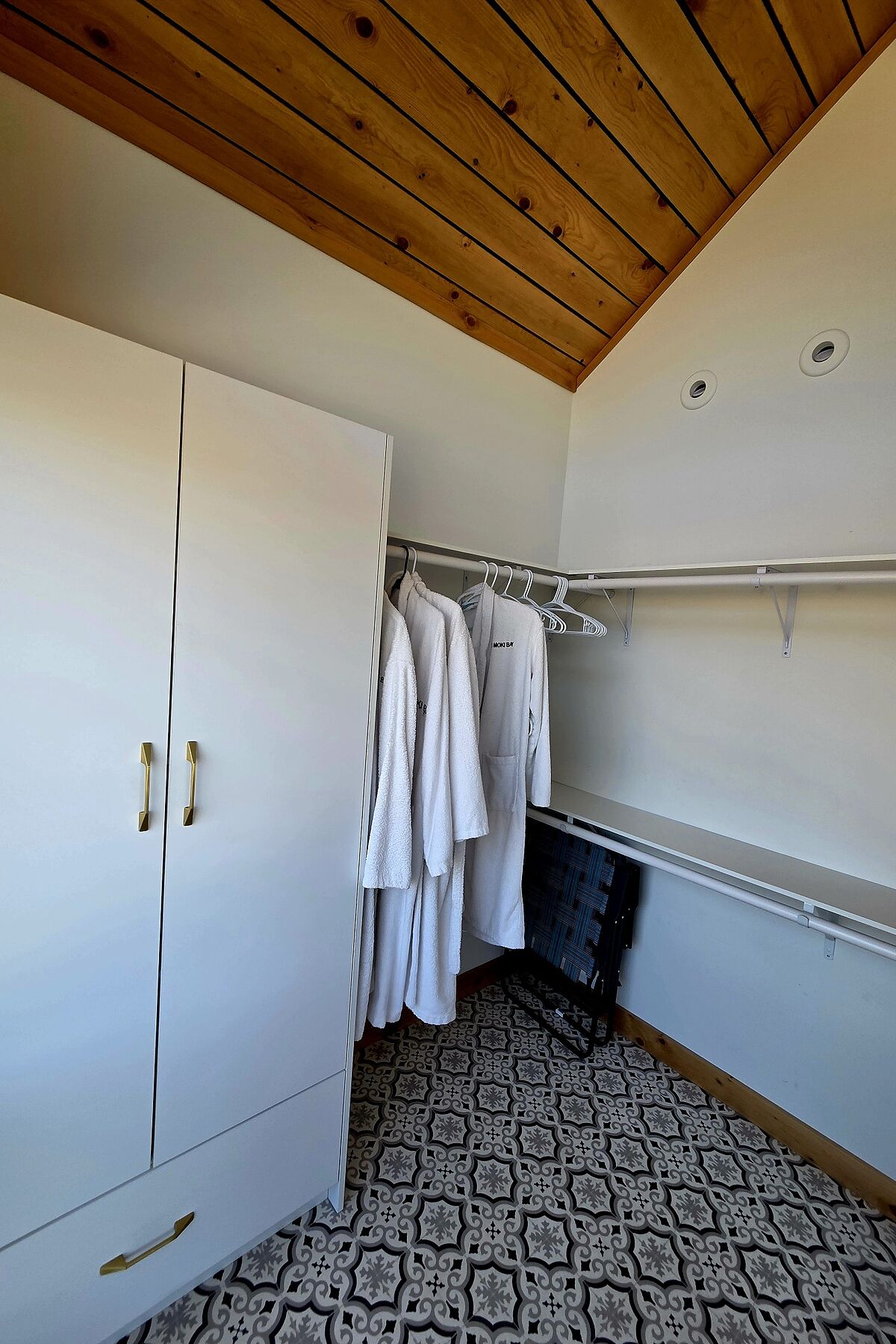  Out of Area, - 物件實景