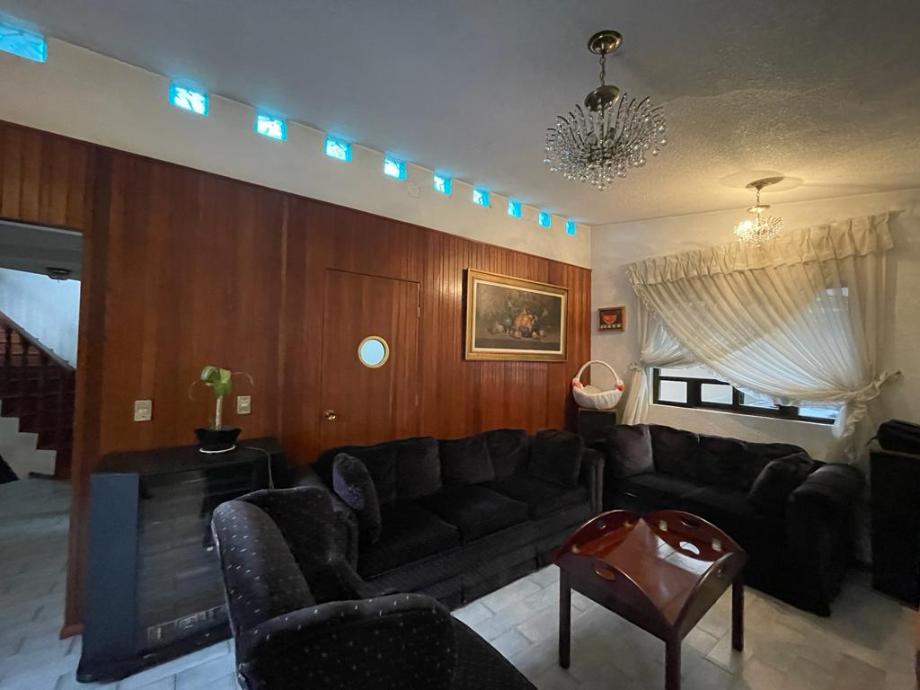 SAN CARLOS, Metepec, Estado de México, 52159, Mexico, 4 Bedrooms Bedrooms, ,3 BathroomsBathrooms,Residential,For Sale,SAN CARLOS,1441444