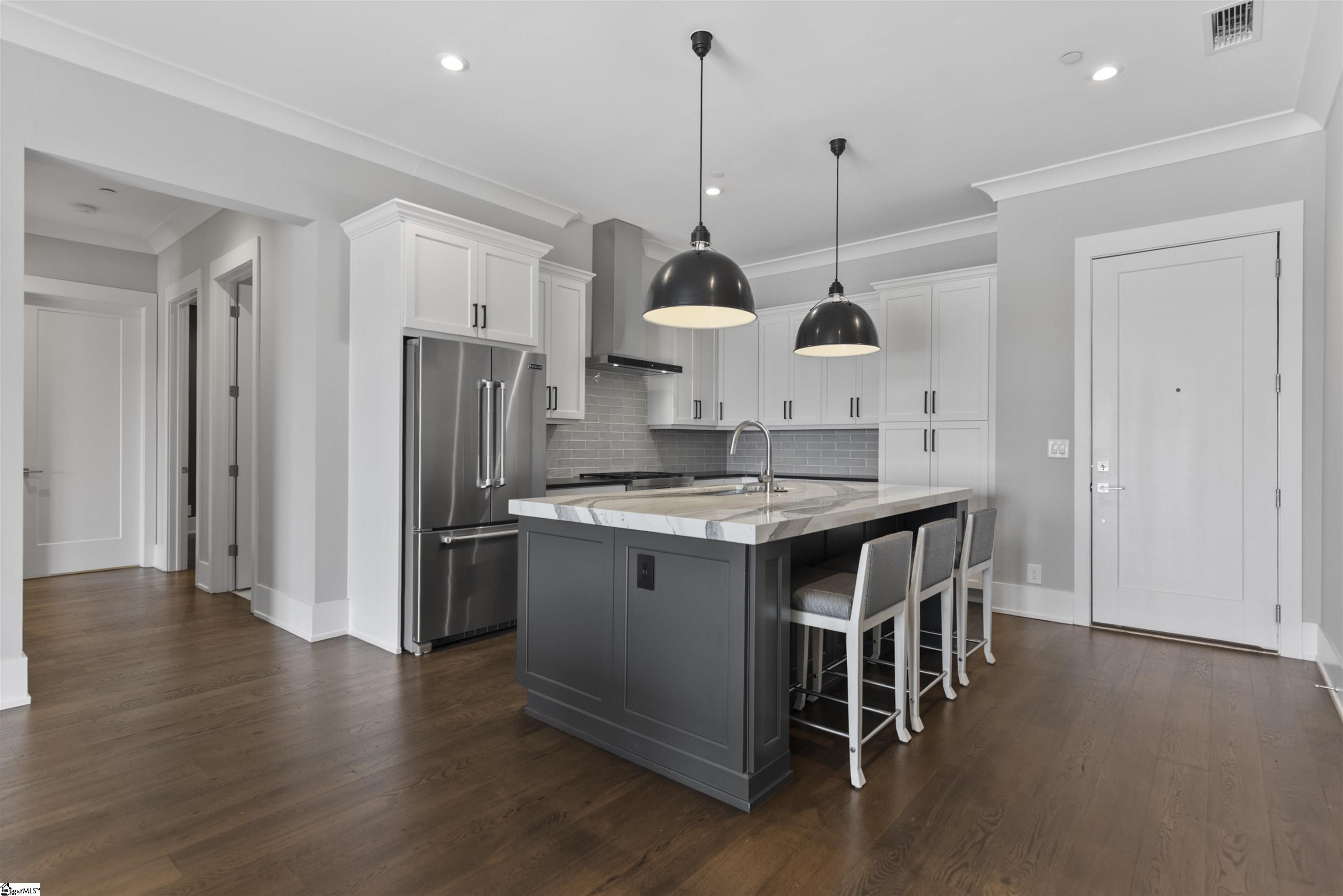 Greenville, South Carolina, 29601, United States, 2 Bedrooms Bedrooms, ,2 BathroomsBathrooms,Residential,For Sale,1777131
