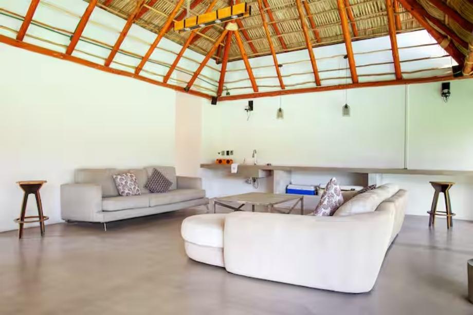 Tlaltizapán de Zapata, Morelos, 62773, Mexico, 4 Bedrooms Bedrooms, ,5 BathroomsBathrooms,Residential,For Sale,1732035