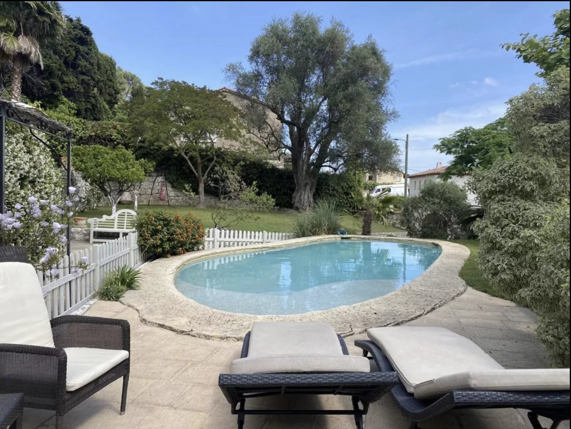 Saint-Paul-de-Vence, Provence-Alpes-Côte d?Azur, 06570, FR, 4 Bedrooms Bedrooms, ,Residential,For Sale,1666226