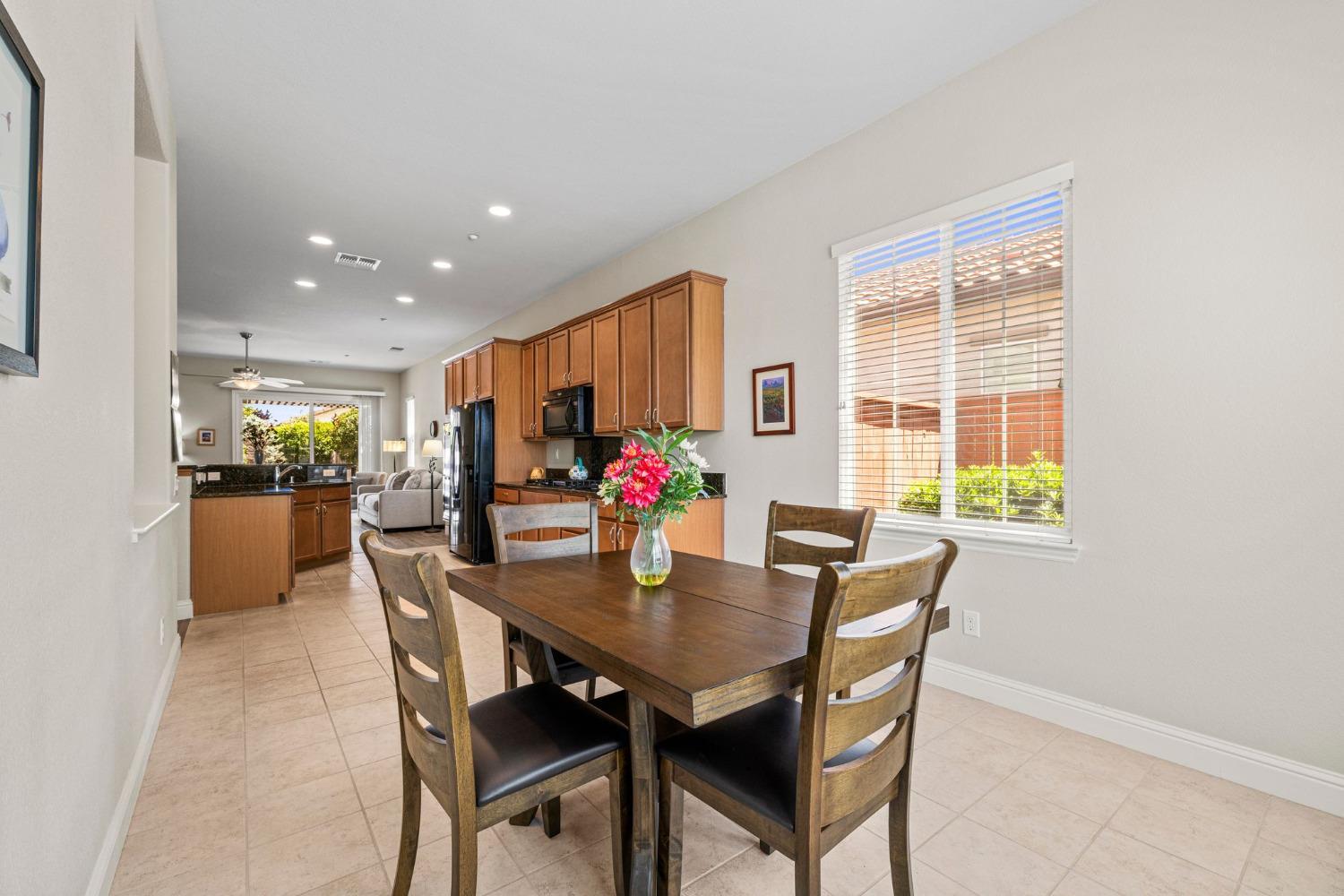 Roseville, California, 95747, United States, 3 Bedrooms Bedrooms, ,2 BathroomsBathrooms,Residential,For Sale,1924391