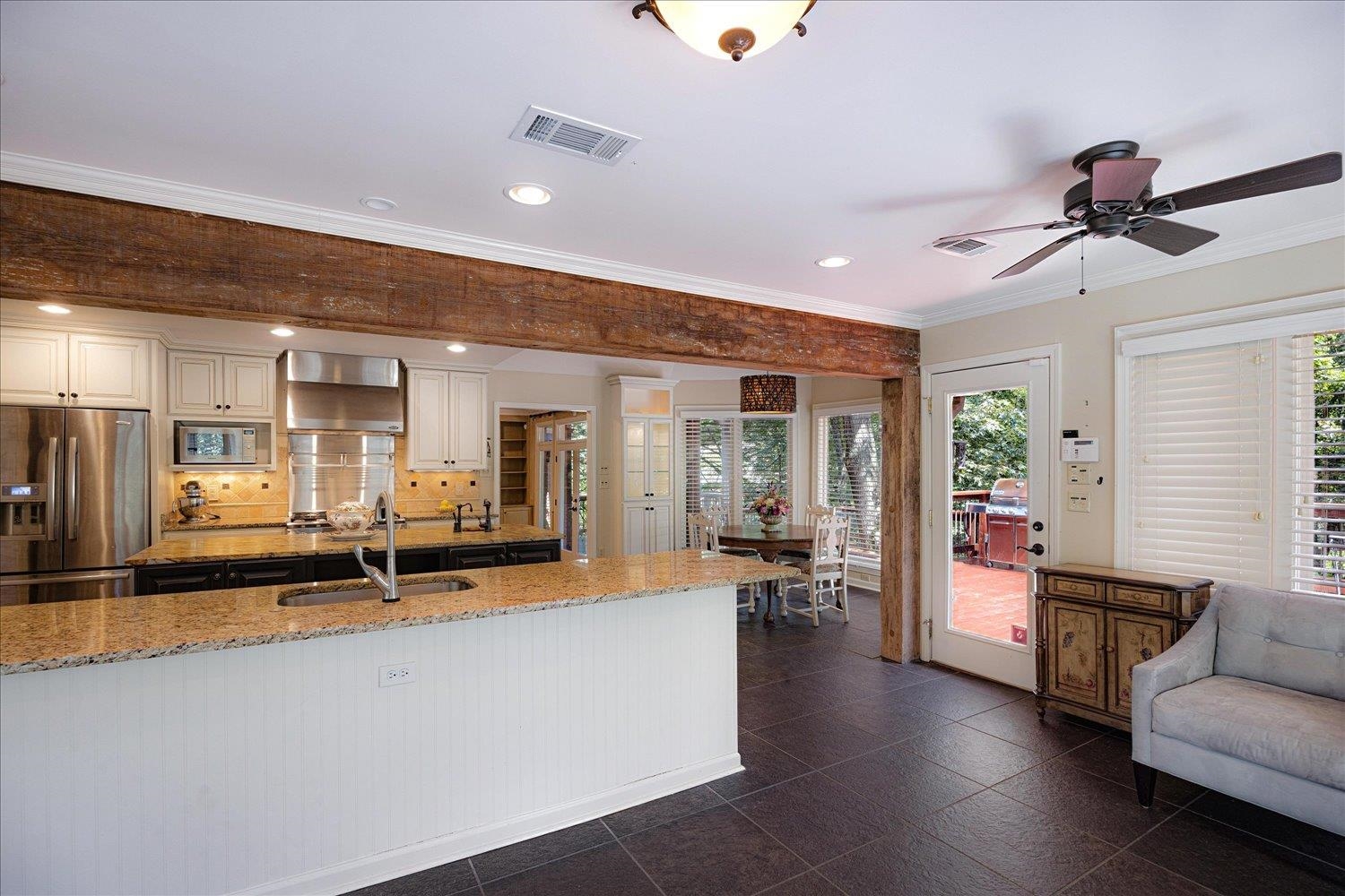 Cordova, Tennessee, 38018, United States, 6 Bedrooms Bedrooms, ,6 BathroomsBathrooms,Residential,For Sale,1883398