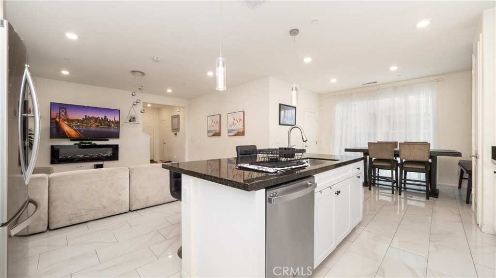 Fontana, California, 92336, United States, 3 Bedrooms Bedrooms, ,3 BathroomsBathrooms,Residential,For Sale,1975846