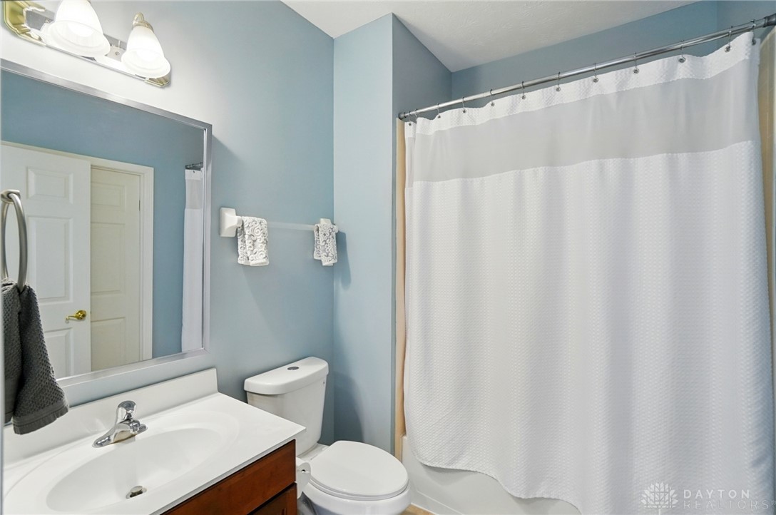 Beavercreek, Ohio, 45431, United States, 5 Bedrooms Bedrooms, ,4 BathroomsBathrooms,Residential,For Sale,1942166