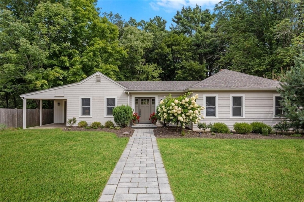 Norwell, Massachusetts, 02061, United States, 3 Bedrooms Bedrooms, ,2 BathroomsBathrooms,Residential,For Sale,1939151