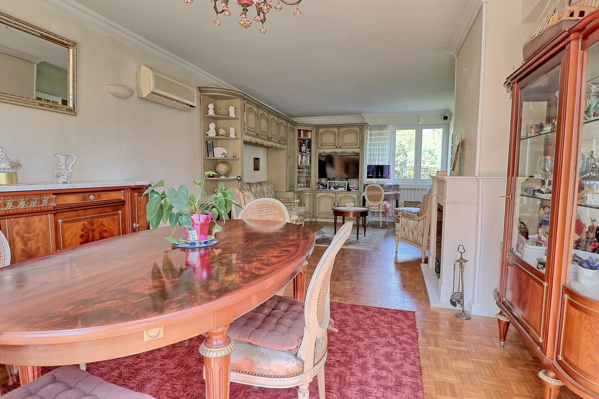 Sainte-Foy-lès-Lyon, Auvergne-Rhône-Alpes, 69110, FR, 4 Bedrooms Bedrooms, ,Residential,For Sale,1876577