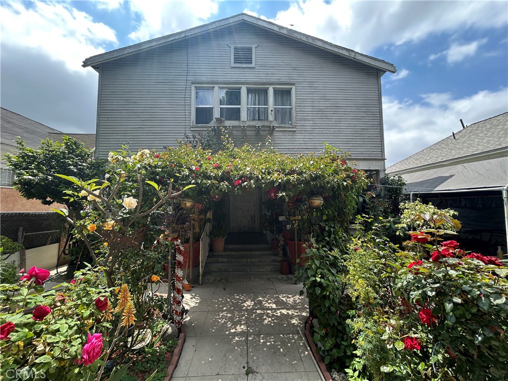 Los Angeles, California, 90011, United States, ,Residential,For Sale,1943623