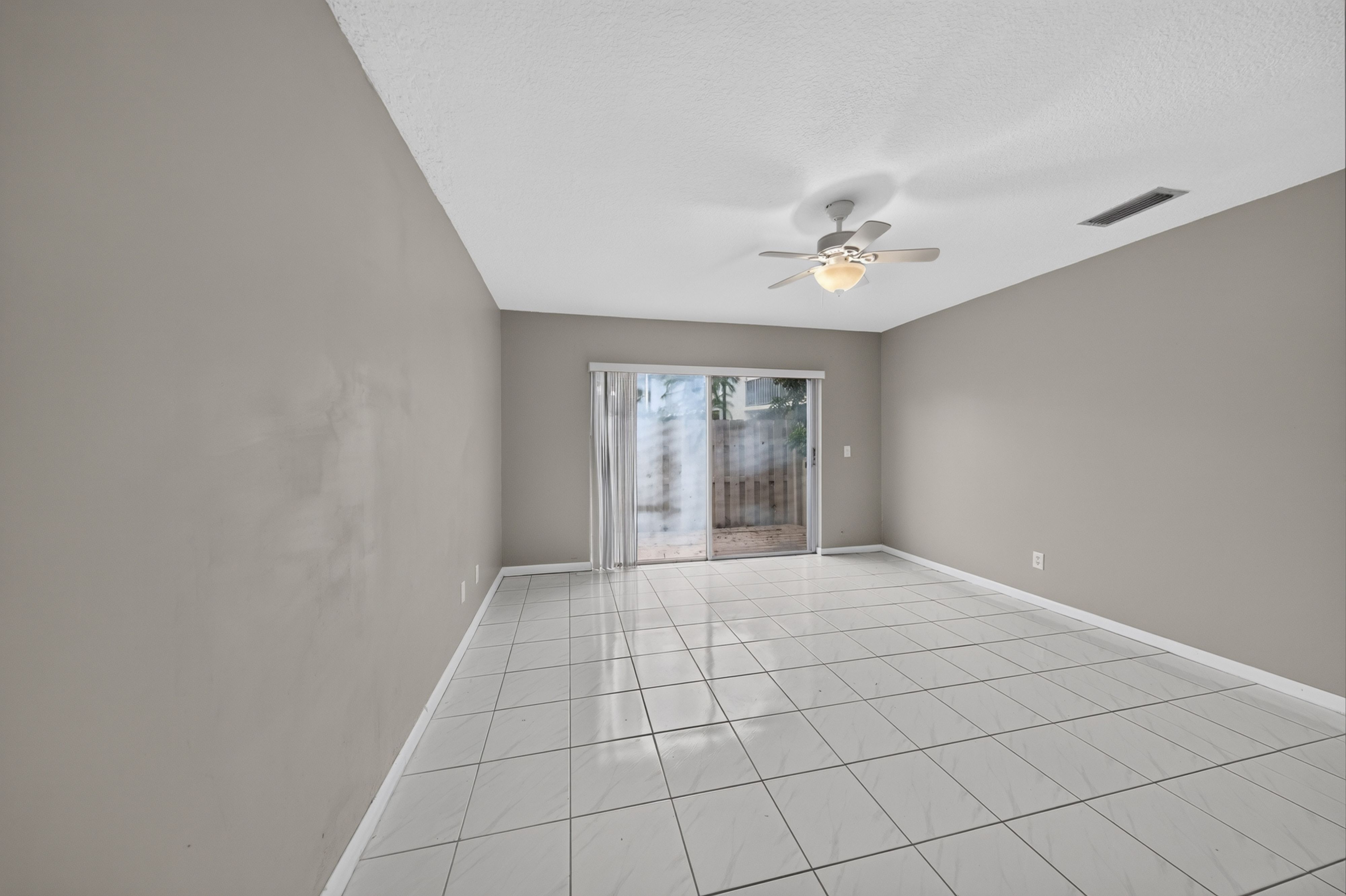  2230 Nova Village Dr, Davie, FL, 33317 - 物件實景