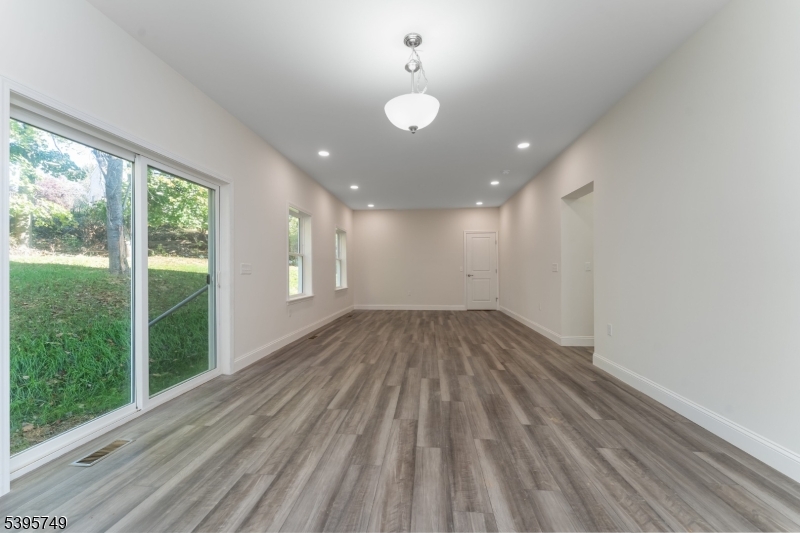 Washington Boro, New Jersey, 07882, United States, 4 Bedrooms Bedrooms, ,3 BathroomsBathrooms,Residential,For Sale,1987811