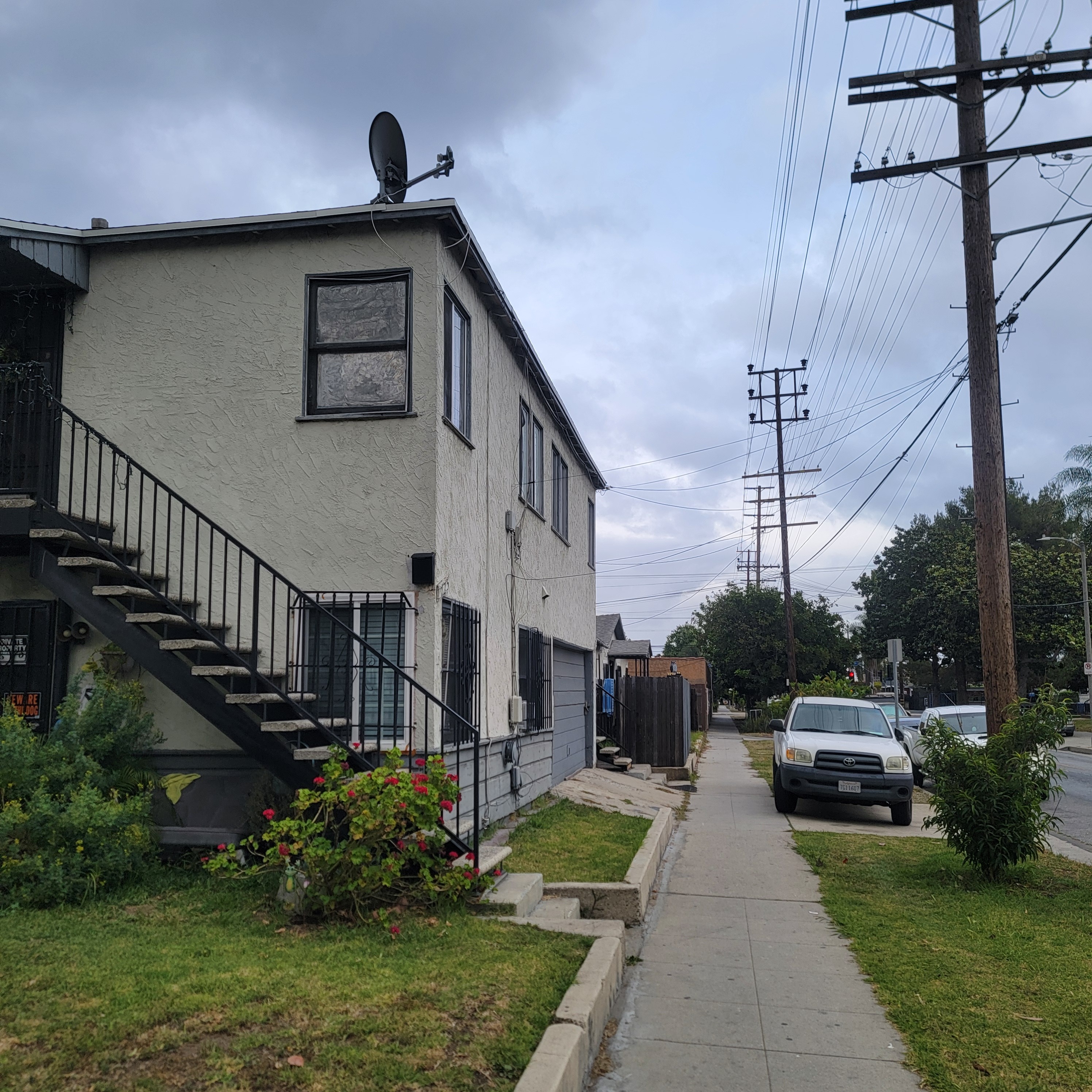  715 W 92nd St - 物件實景