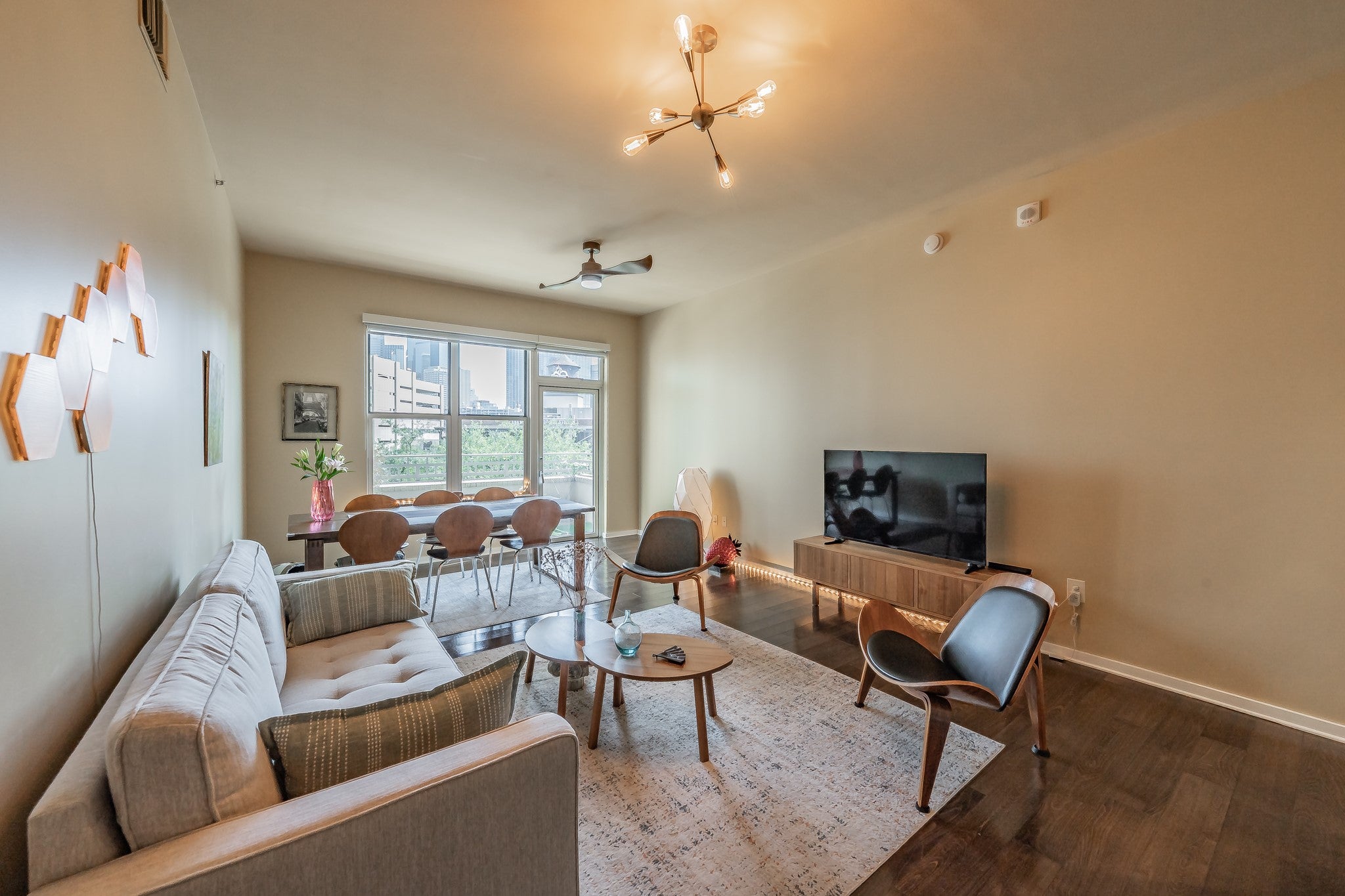 Dallas, Texas, 75219, United States, 2 Bedrooms Bedrooms, ,2 BathroomsBathrooms,Residential,For Sale,1983797