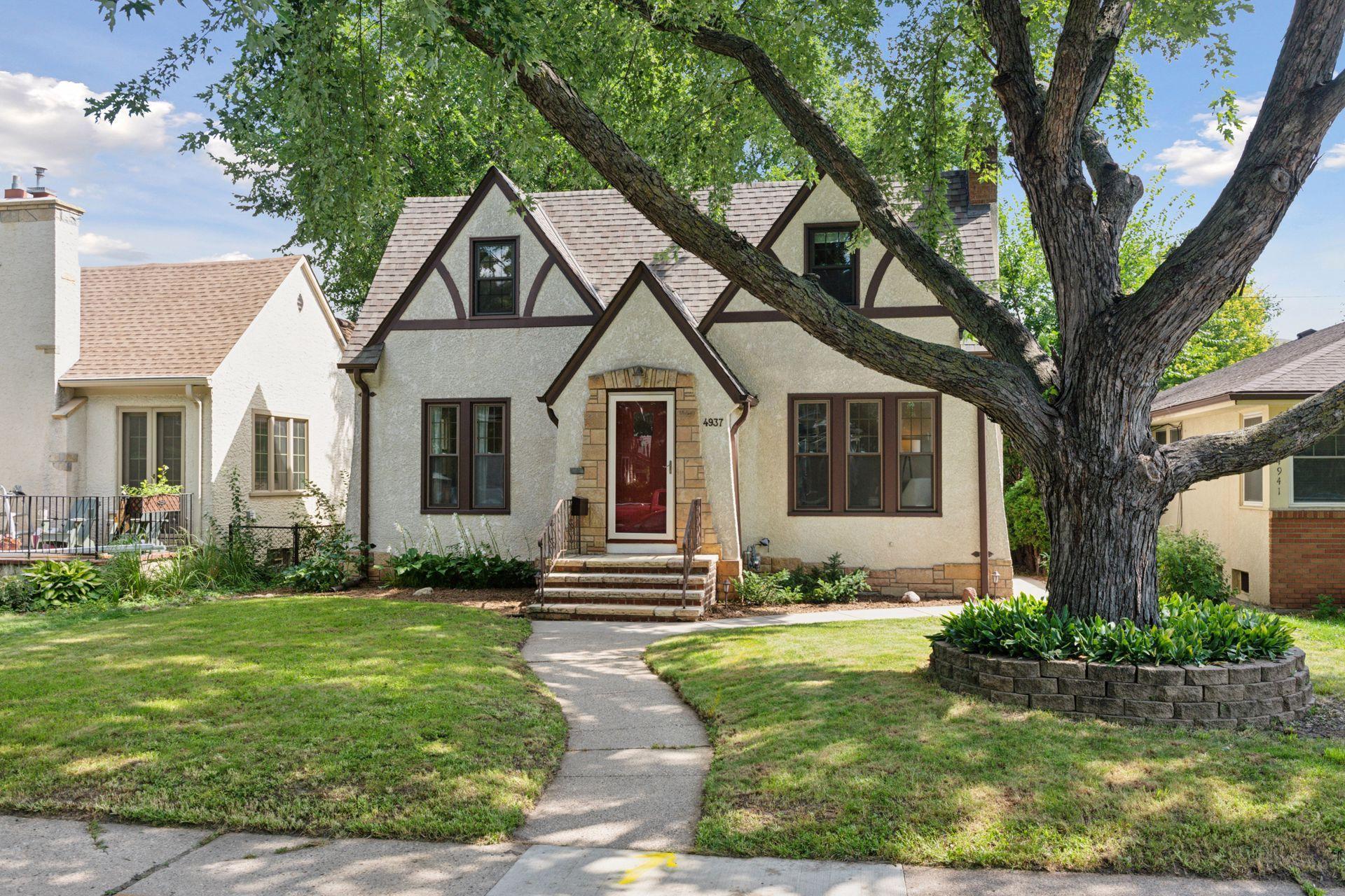 Minneapolis, Minnesota, 55410, United States, 4 Bedrooms Bedrooms, ,1 BathroomBathrooms,Residential,For Sale,1939161