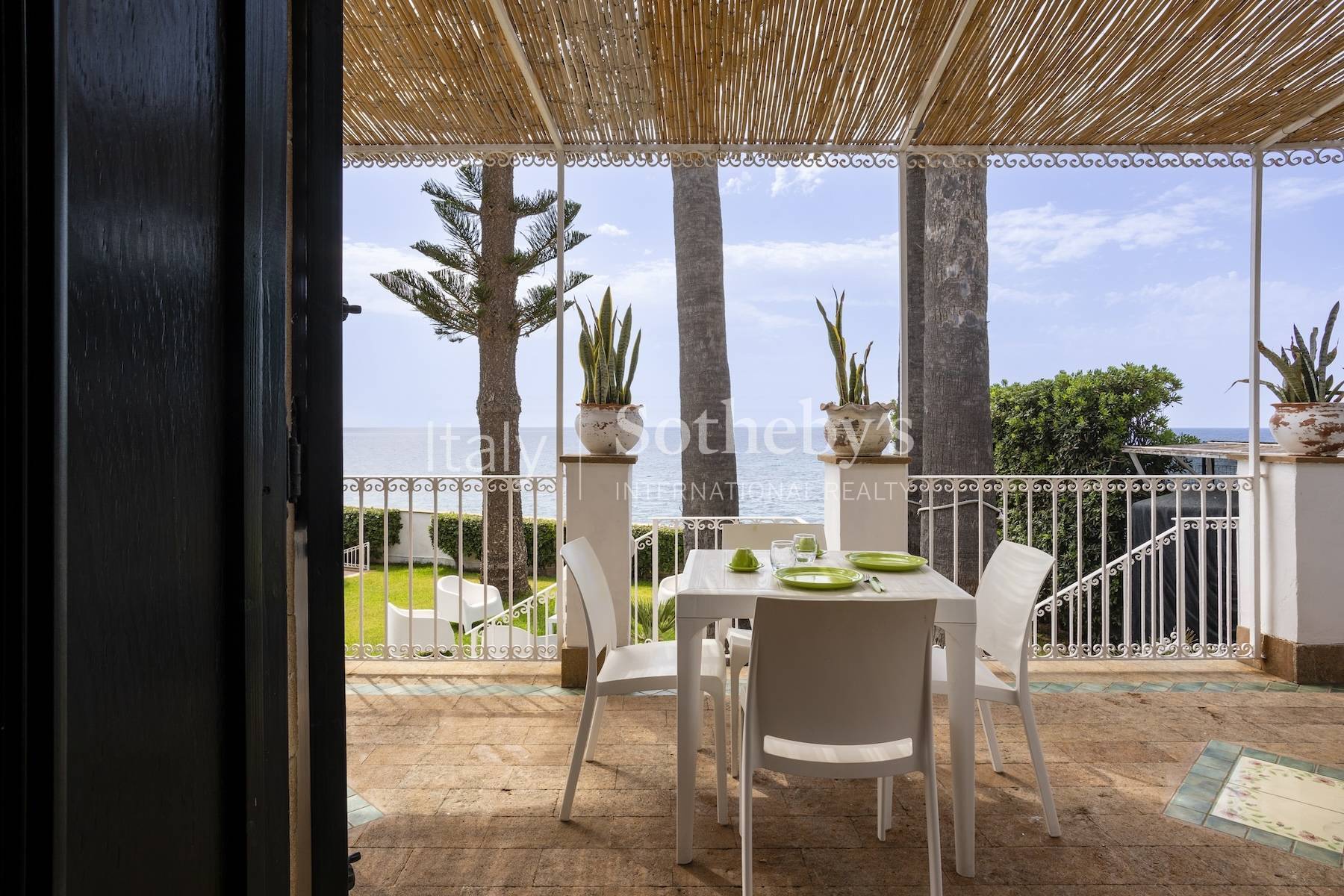 Exclusive villa with direct access to the sea of Fontane Bianche - 物件實景