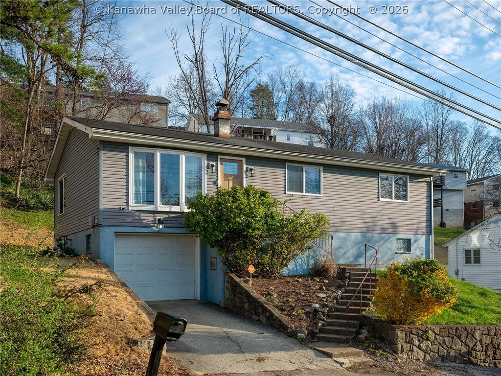 Huber Rd, Charleston, WV 25314
