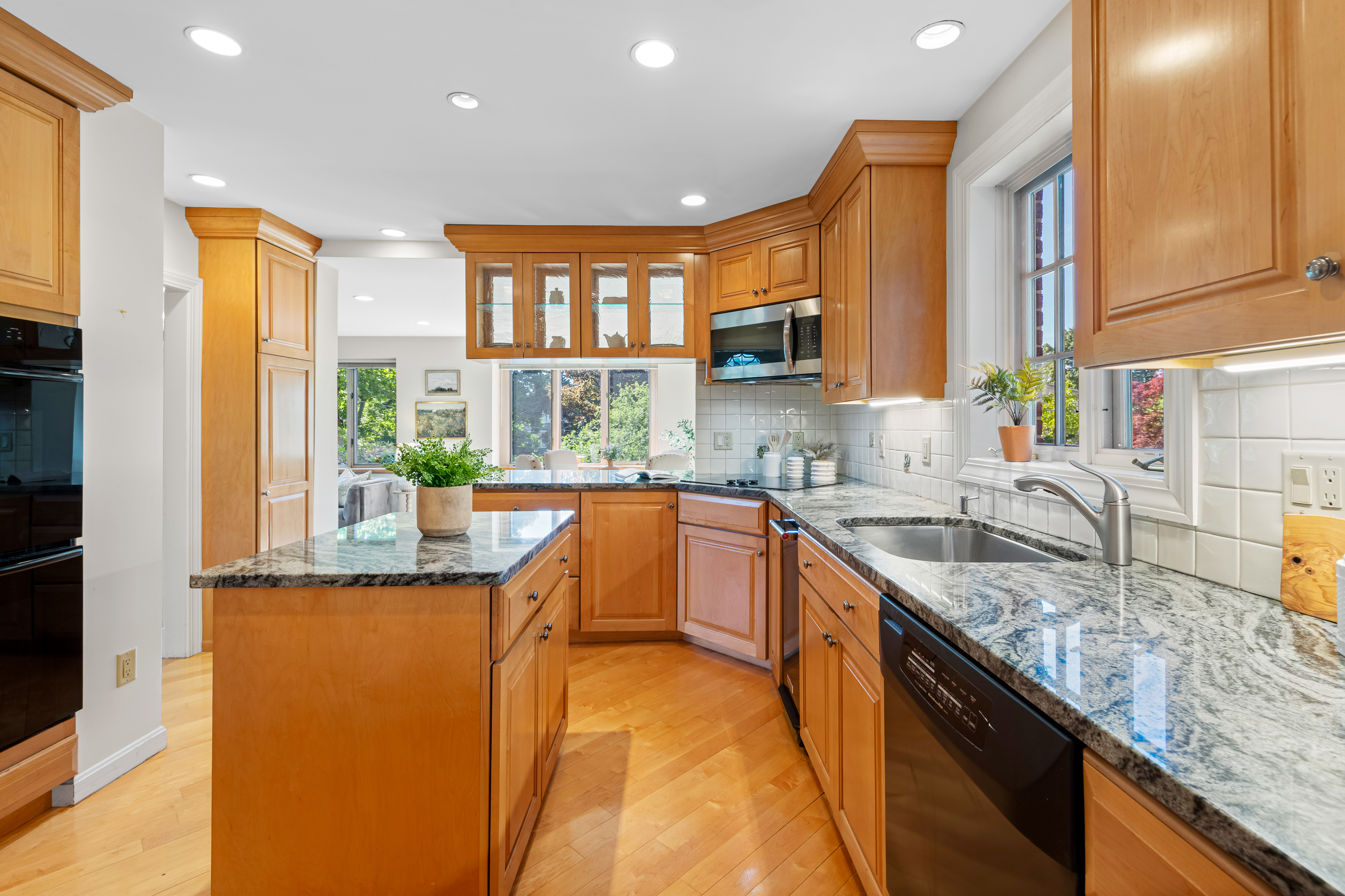  248 Slade Street, Belmont, MA, 02478 - 物件實景