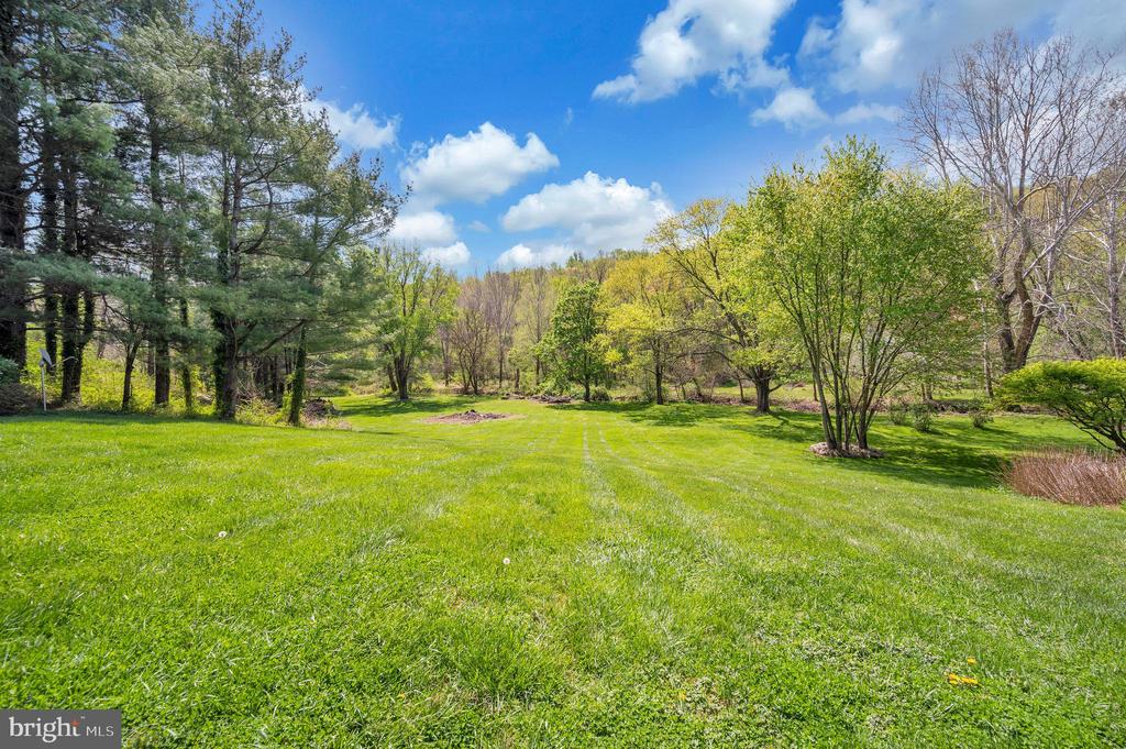 Linden, Virginia, 22642, United States, 5 Bedrooms Bedrooms, ,4 BathroomsBathrooms,Residential,For Sale,2037897