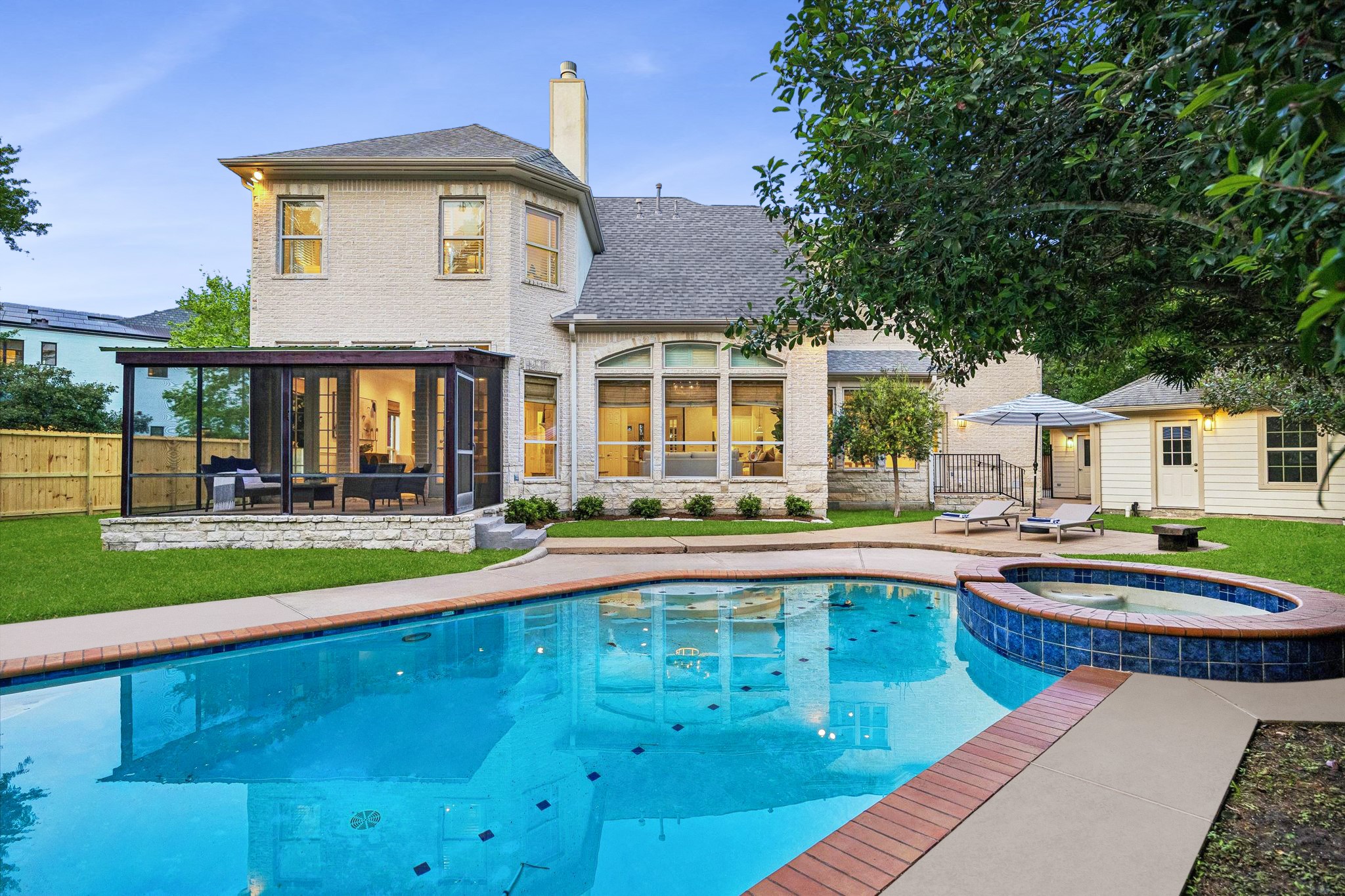  814 Atwell Street - 物件實景